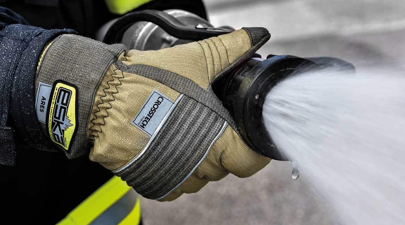 Extreme conditions require extraordinary protection. ARES is the first Australian non-leather glove and consists of several new highly technical FR materials fully developed by ESKA.