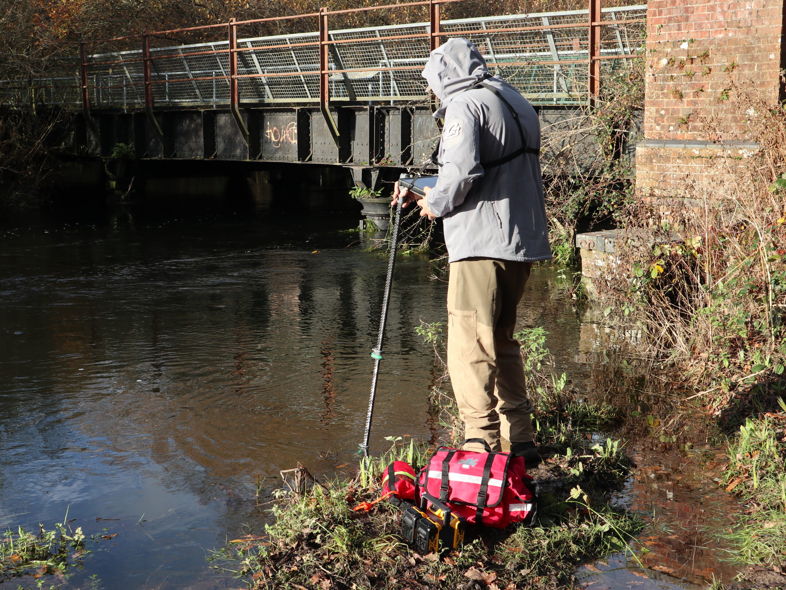 Sonar Pole kit shown in action for river recovery.