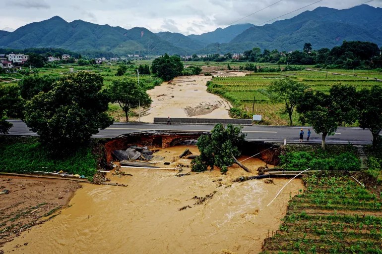 Vietnam floods leave at least 90 dead and 12 missing – Asia Pacific Fire